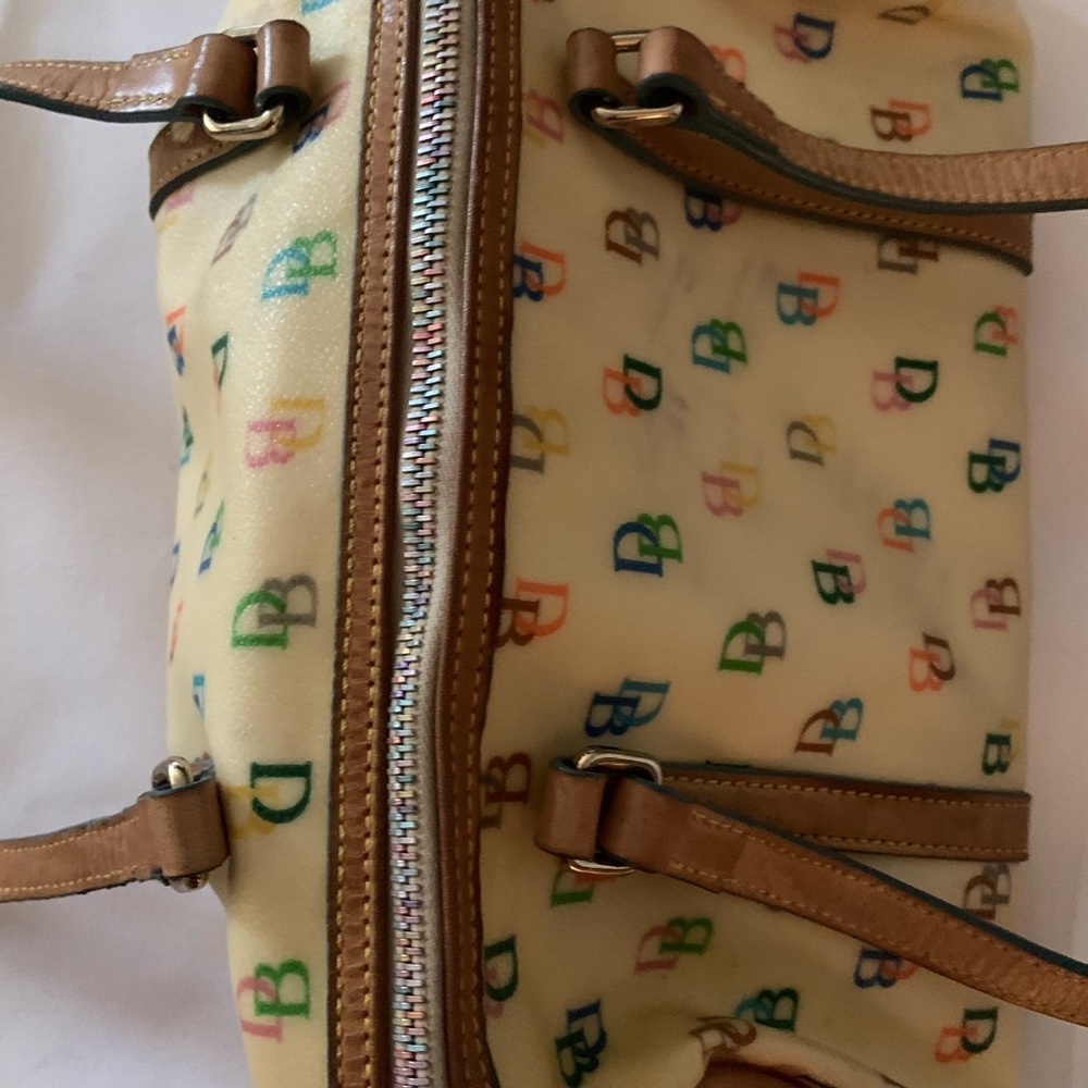 Dooney & Bourke - Picture 5 of 7